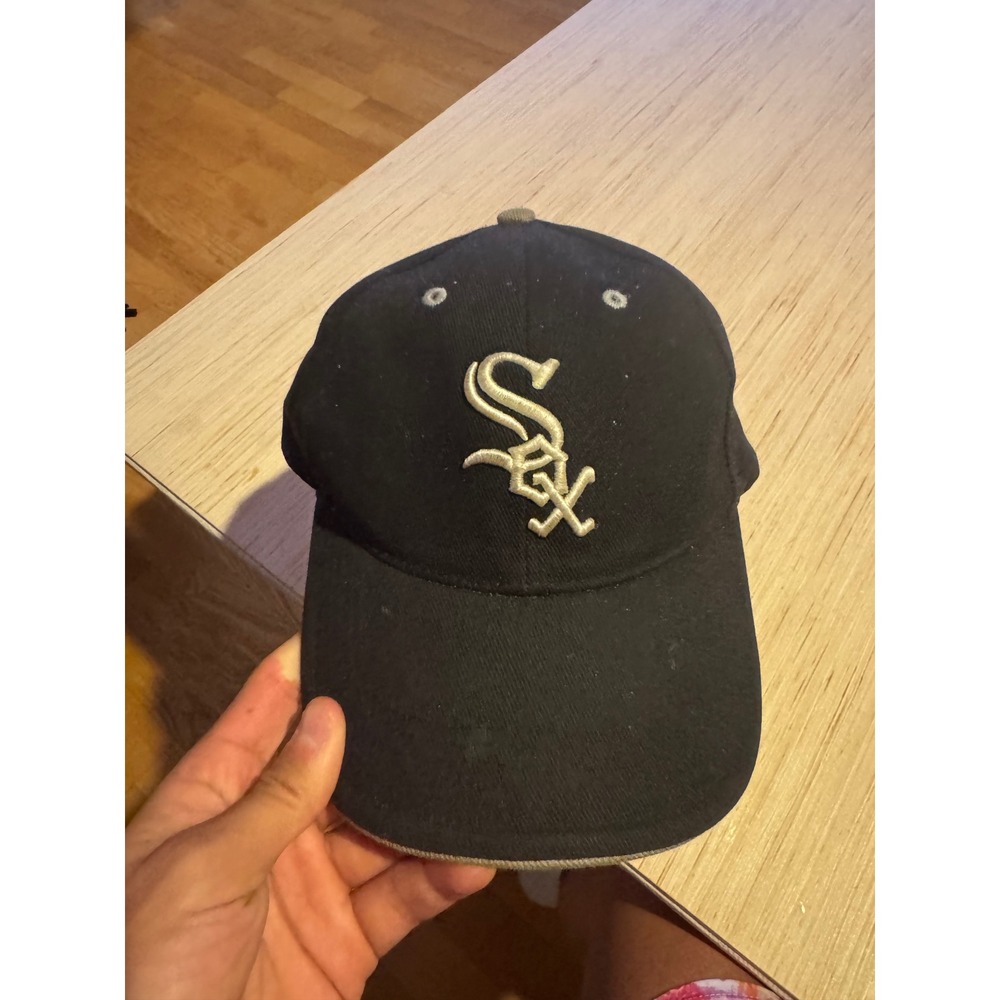 Fan Favorite Chicago White Sox Baseball Cap Black Adjustable MLB Hat OSFA 44